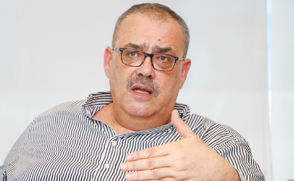 القطاع الخاص غير النفطي يواصل الانكماش للشهر الـ27.. احتياطي النقد الأجنبي يرتفع 128 مليون دولار في فبراير