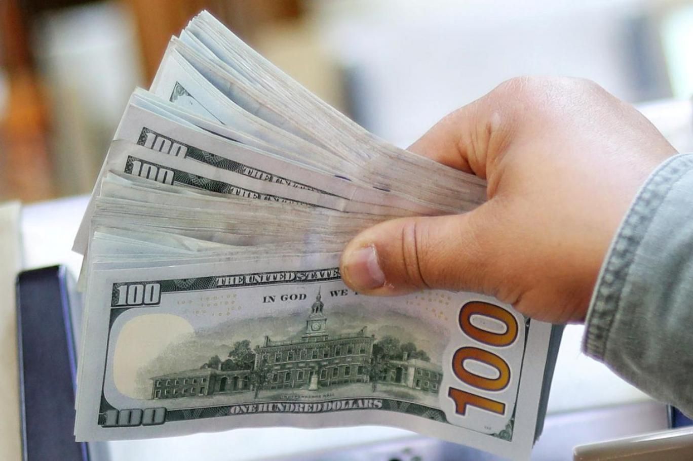 بنمو سنوي 44%.. تحويلات المصريين بالخارج ترتفع خلال أبريل إلى 4.3 مليار دولار