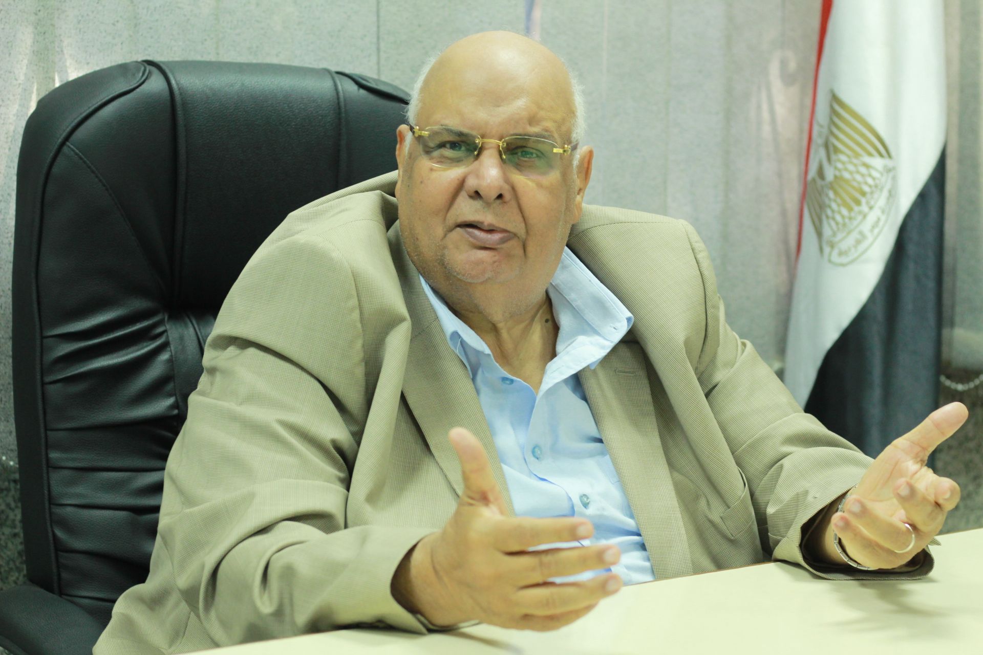 مصانع "6 أكتوبر" مهددة بالتوقف.. لماذا؟