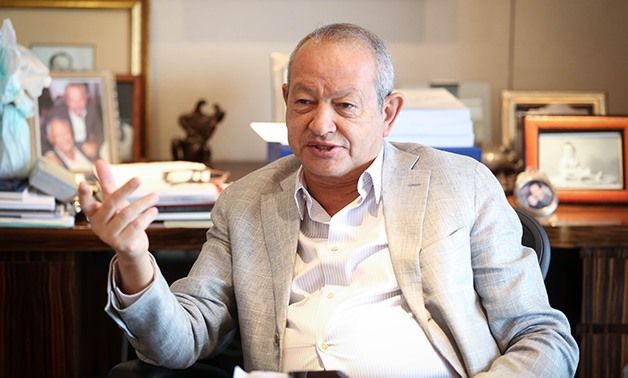 الملياردير المصري نجيب ساويرس يعلن إصابة شقيقه بفيروس كورونا