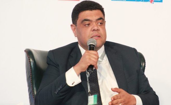 "المالية" تدرس مد تقديم إقرارات تسويات ضريبة المرتبات شهرًا.. مصر تستقبل 50 ألف جرعة من لقاح أسترازينيكا اليوم