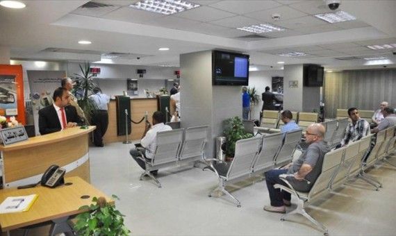 البنوك تسمح لـ50% من موظفيها بالعمل من المنزل لمنع انتشار كورونا