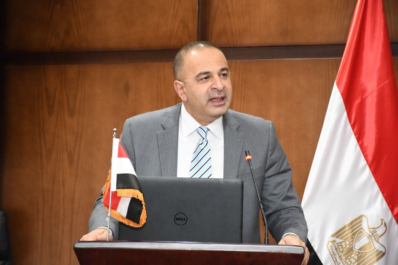 "التخطيط": بدء إعداد مشروع قانون للحد الأدنى للأجور