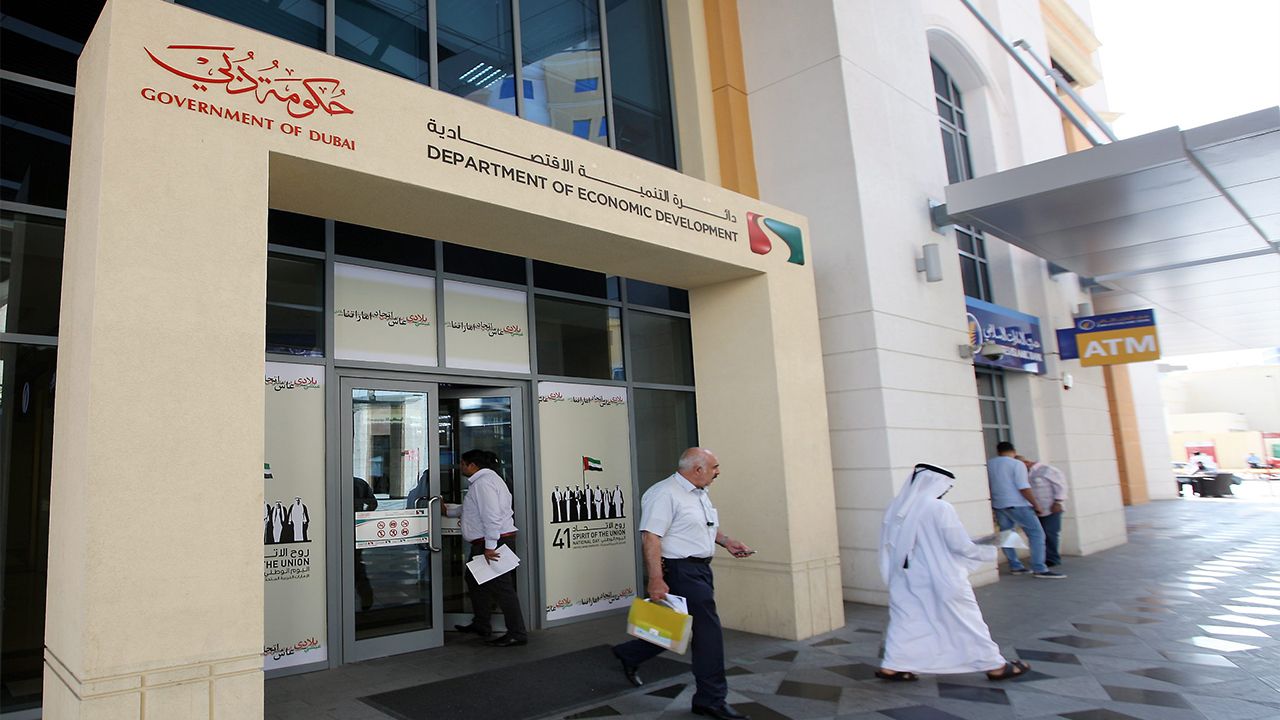 دبي تسمح بعودة ساعات العمل لطبيعتها بعد رمضان بشروط