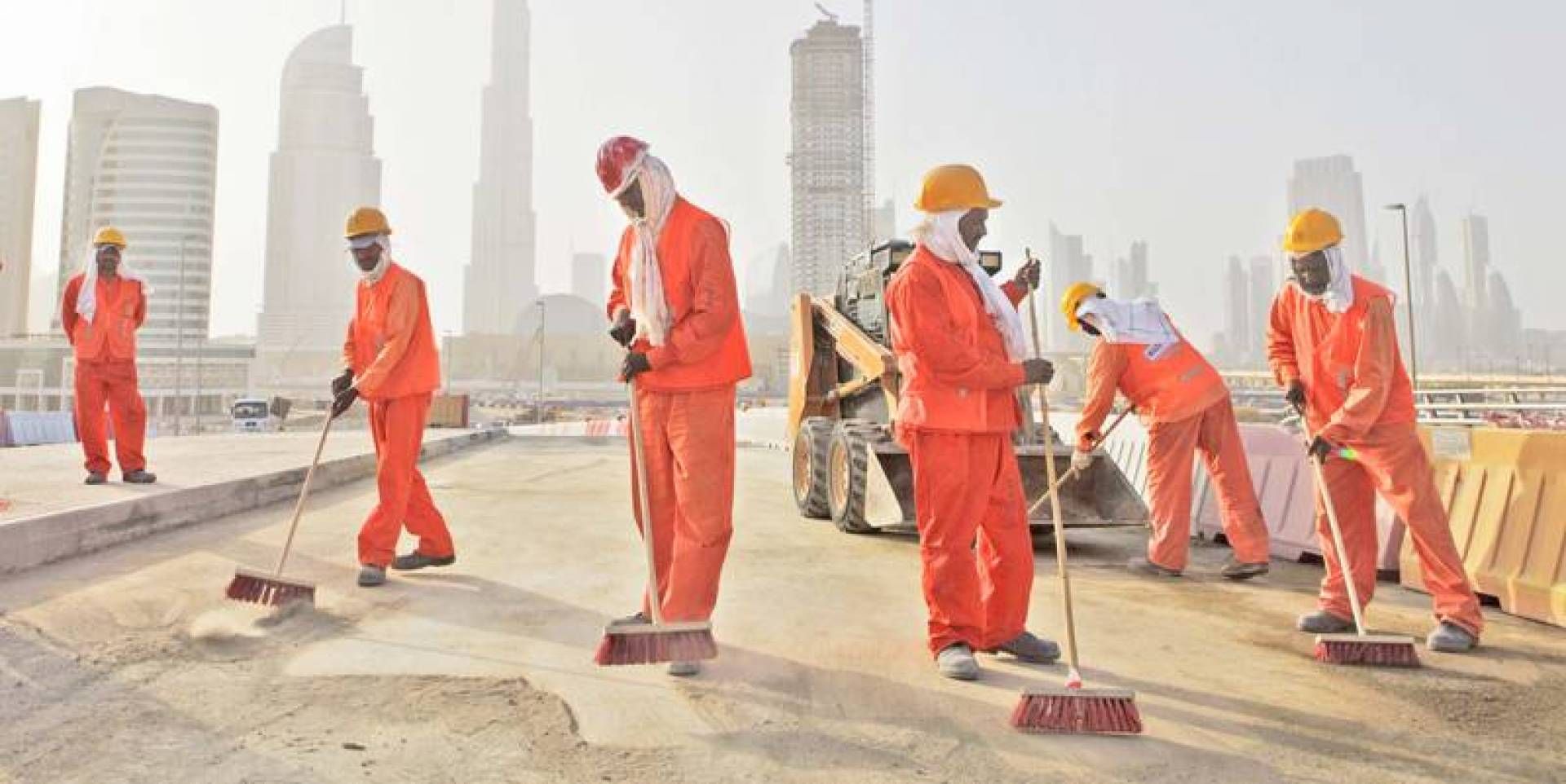 450 ألف عامل هندي في الإمارات سجلوا طلبات عودة لبلادهم