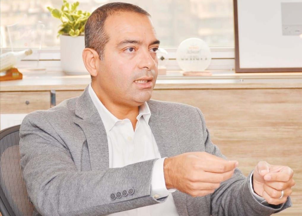 أيمن سليمان: ندرس فتح مجالات للاستثمار في مشروعات البنية الأساسية