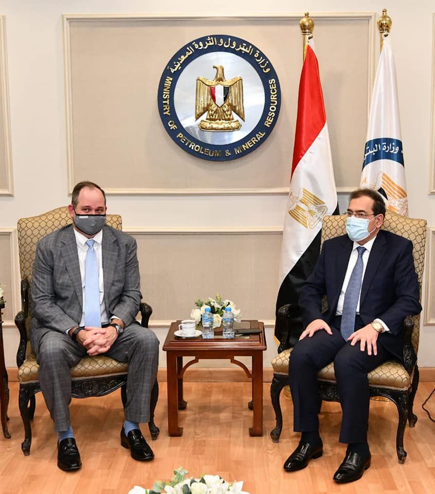 "أباتشي" الأمريكية تخطط لزيادة استثماراتها بقطاع البترول المصري