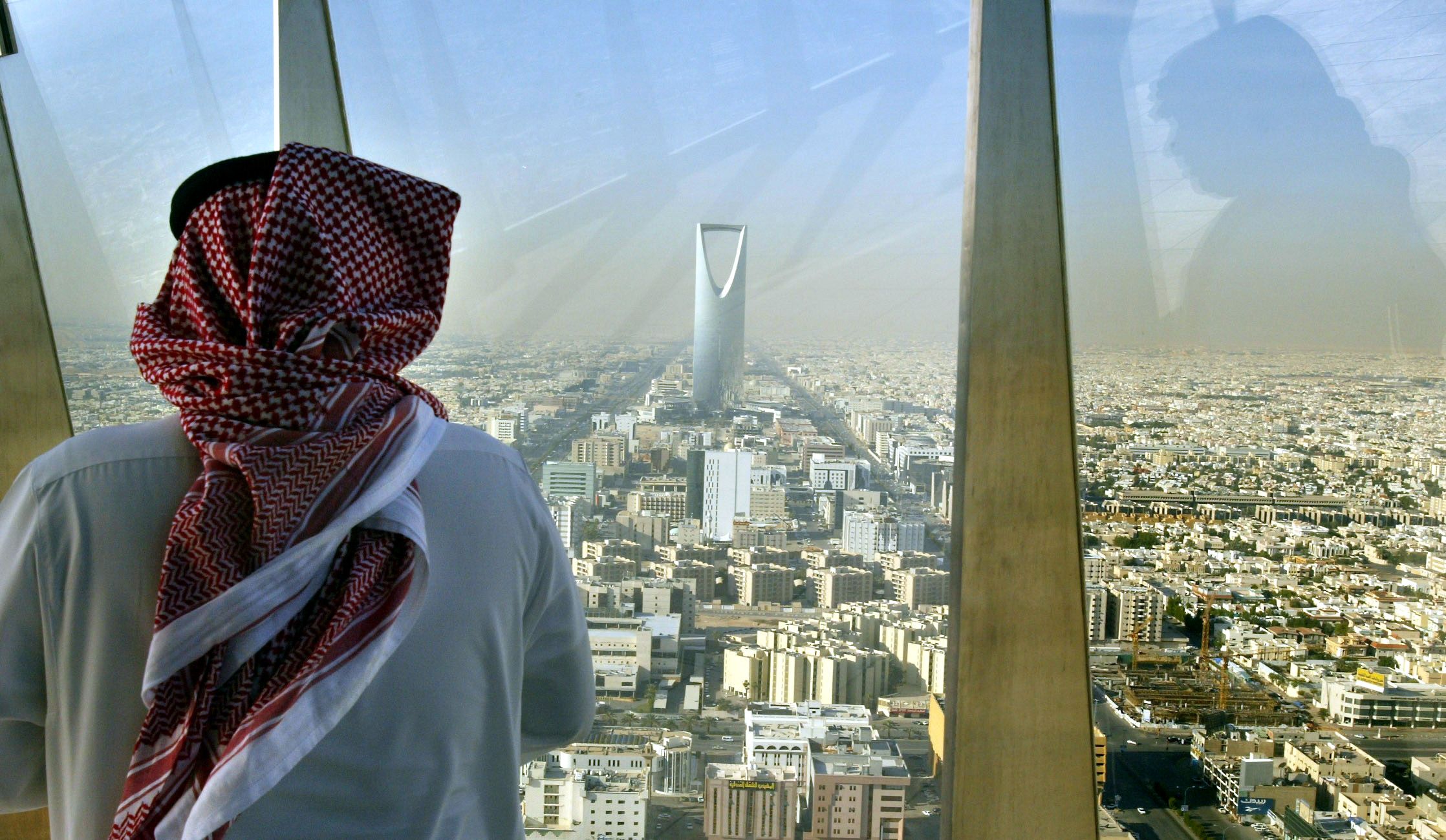 وكالات تصنيف: بنوك الخليج قادرة على امتصاص صدمات الرسوم