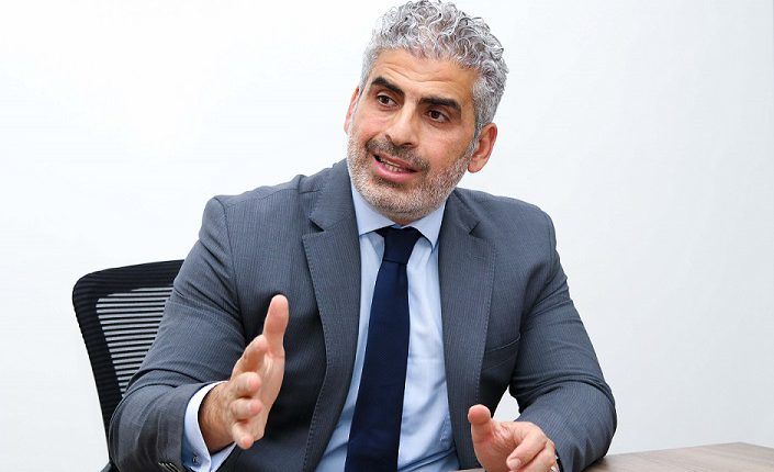 10 مؤسسات دولية وخليجية تشارك في إقراض ملياري دولار لـ"المالية".. توقيع صفقة استحواذ "عز" على حصة "أبوهشيمة" في "المصريين" خلال أيام