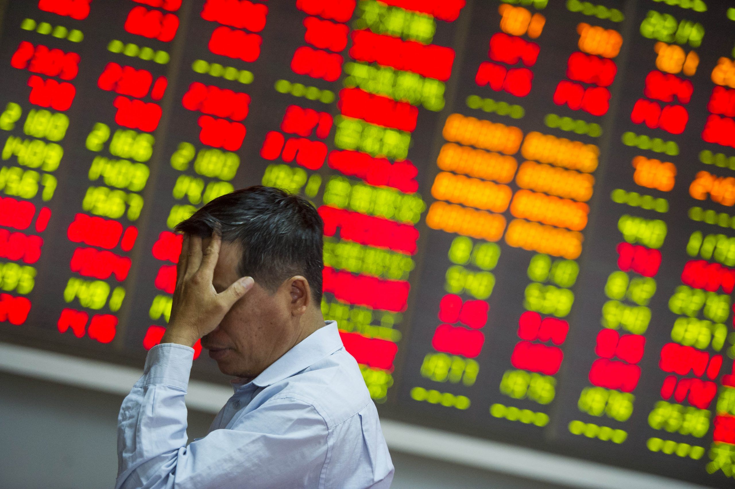 الاقتصاد الصيني يتراجع في أبريل لأدنى مستوى له في نحو عام