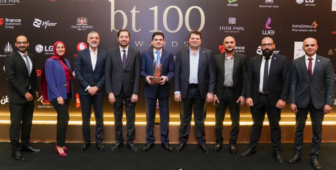 احتفالية bt100 تكرم شركة GLC كأفضل شركة دهانات فى عرض اتجاهات الألوان