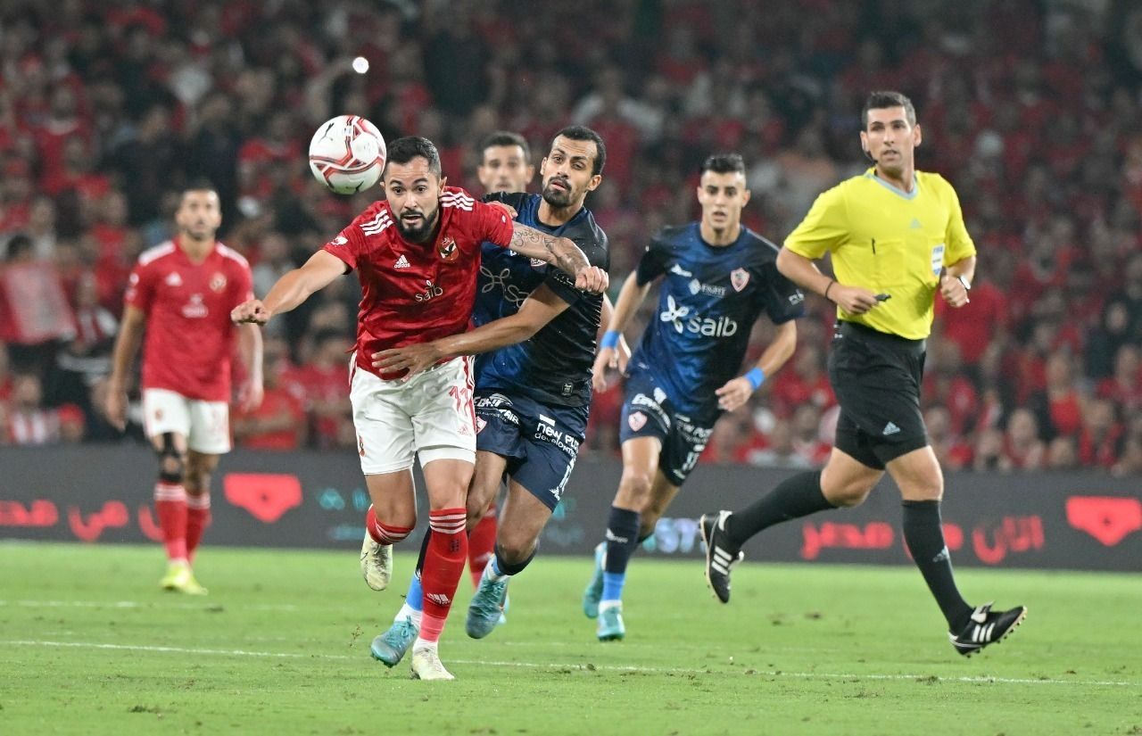 كم خسر الأهلي والزمالك من نشاط كرة القدم في آخر 3 سنوات؟