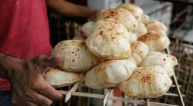 خاص - تفاصيل عروض شركات المدفوعات لإدارة منظومة السداد الإلكتروني للخبز المدعم في مصر