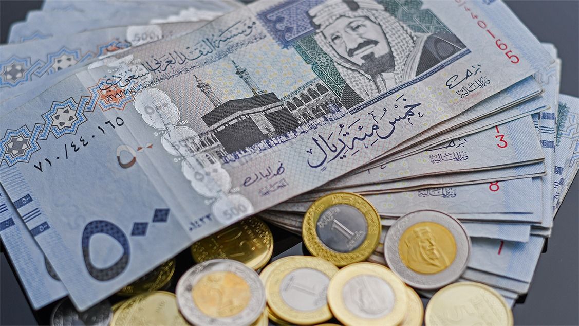 شركات سعودية غنية بـ"الكاش" تحقق عوائد مليارية من أسعار الفائدة المرتفعة