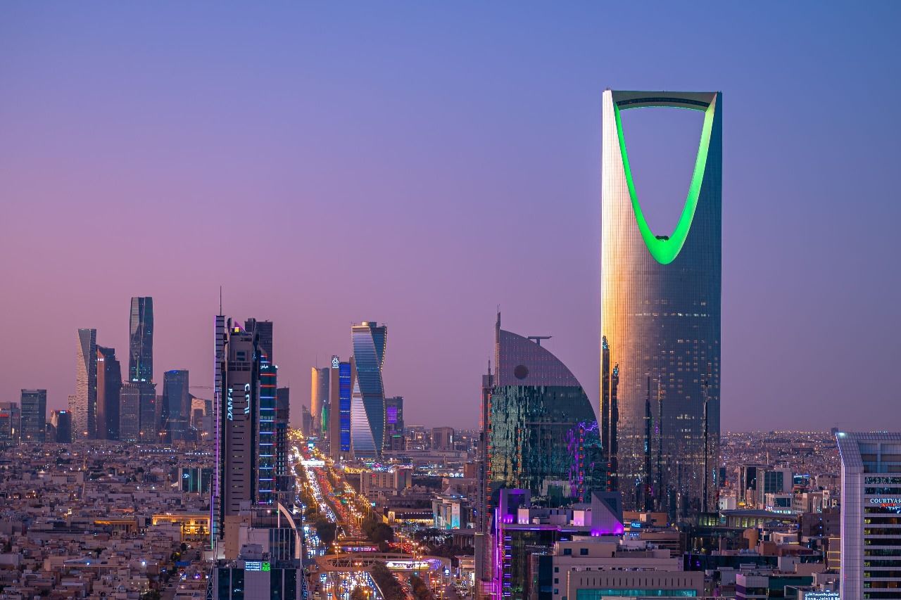 السعودية تبدأ طرح أول سنداتها الدولارية في 2025 على 3 شرائح