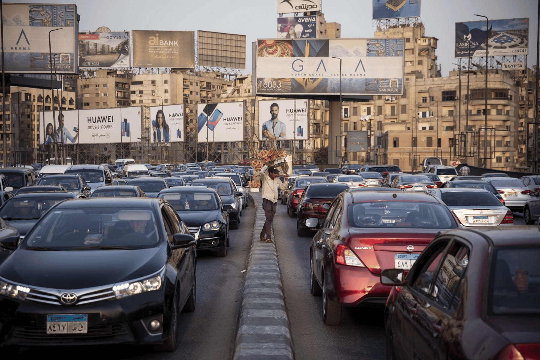 خفض الفائدة.. هل يكفي لتحريك سوق السيارات في مصر؟