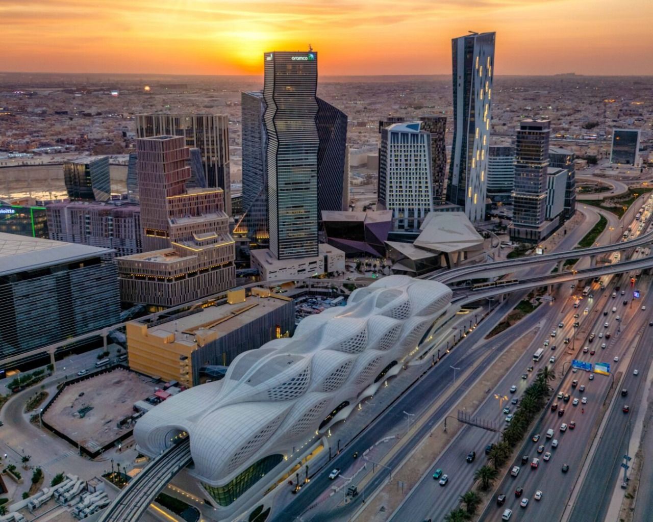 "جدوى" تتوقع نمو الاقتصاد السعودي غير النفطي 4.3% في 2025