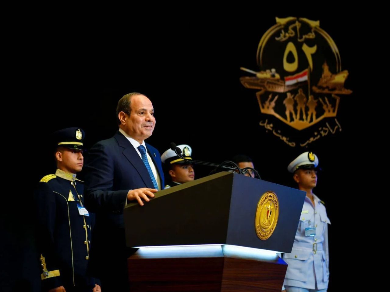 الرئيس السيسي: مصر تستضيف مؤتمرًا دوليًا لإعادة إعمار غزة الشهر المقبل.. كشف جديد للذهب في شلاتين باحتياطيات مبدئية 200 ألف أونصة