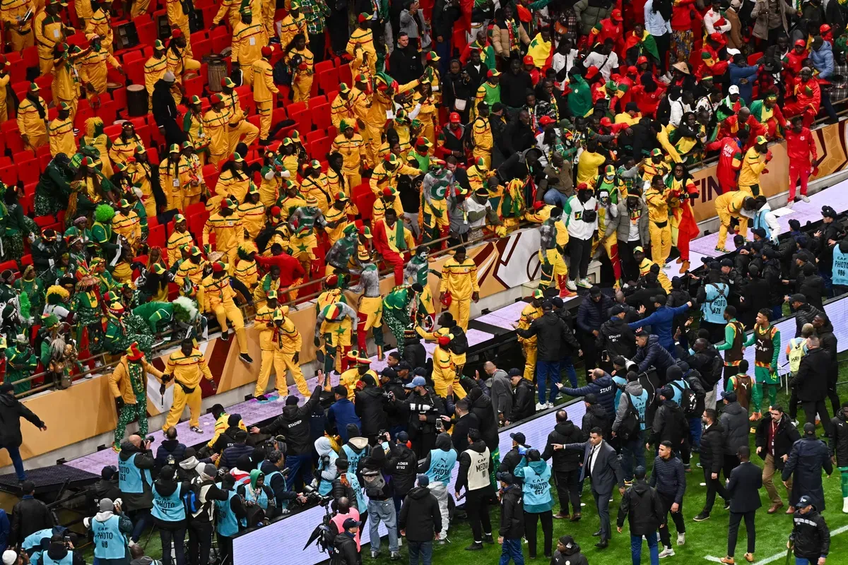 المغرب والسنغال يتجاوزان توتر نهائي كأس أفريقيا باتفاقيات اقتصادية