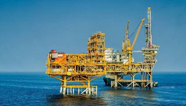 مصر تضيف 1500 برميل زيت خام من بئر جديدة في حقل بلاعيم