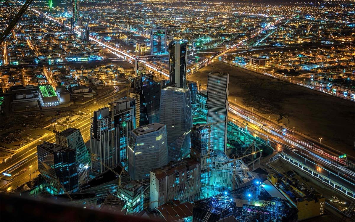 ثقة الأعمال بالسعودية ترتفع في يونيو لأعلى مستوى منذ اندلاع الحرب