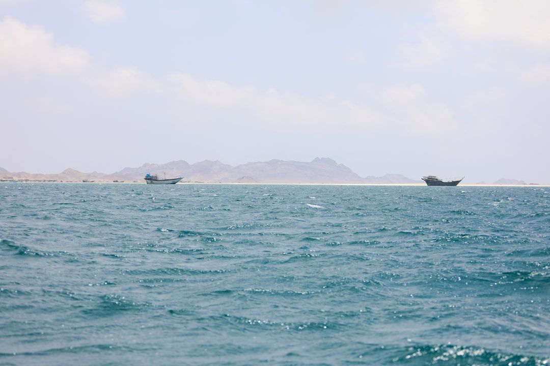 الحوثي تعلن فرض حصار بحري على السعودية