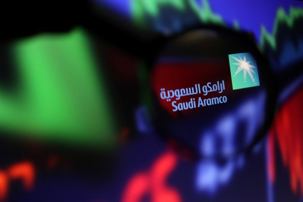 "أرامكو السعودية" تفلت من حصار "هرمز"