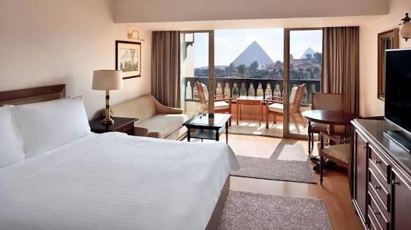 مصر تستهدف رفع الطاقة الفندقية في مناطق "التنمية السياحية" إلى 170 ألف غرفة