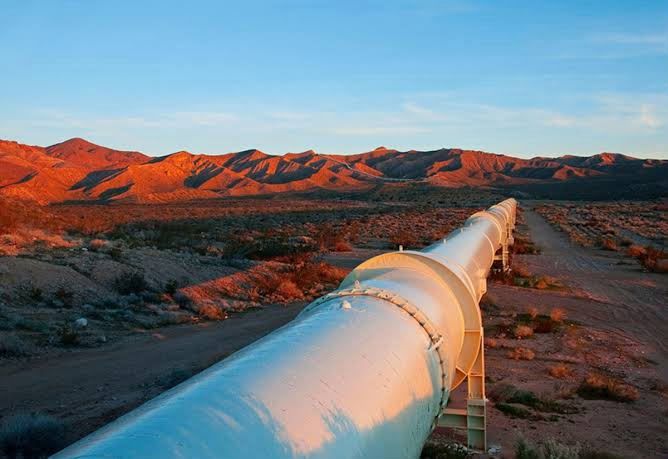 السعودية تكثف صادرات النفط خارج "هرمز" بعد توقف خط "شرق – غرب"